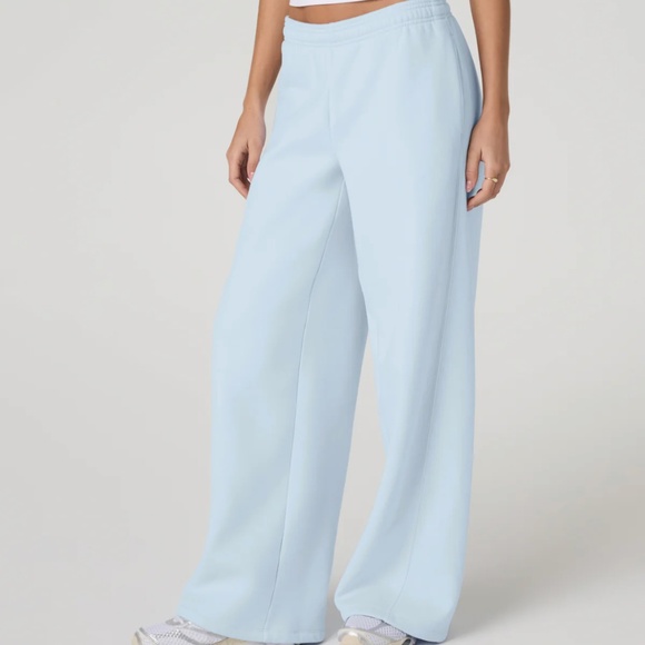 Vuori Pants - Brand new Vuori Restore Wideleg Sweatpant